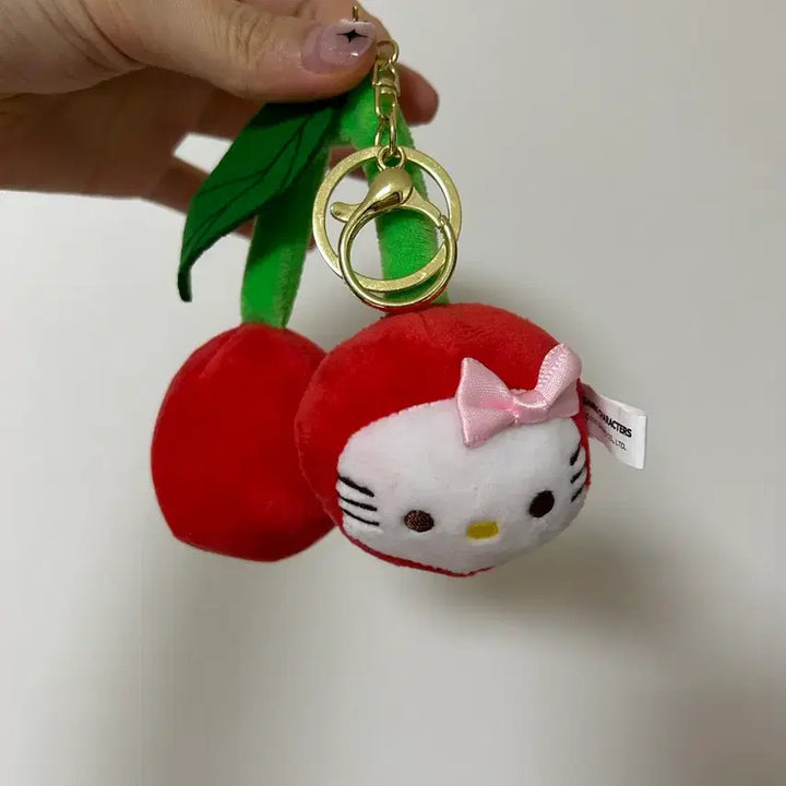 [BUNJANG] Cherry Hello Kitty Keyring / 체리 헬로키티 키링