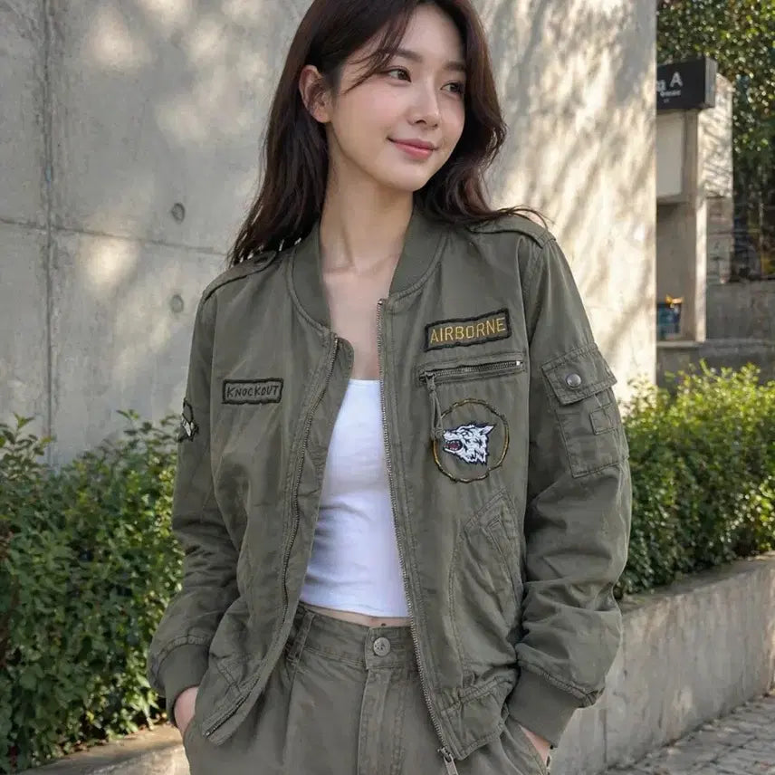 [SOLD OUT] 아메리칸이글 카키 봄버 자켓 패치 장식