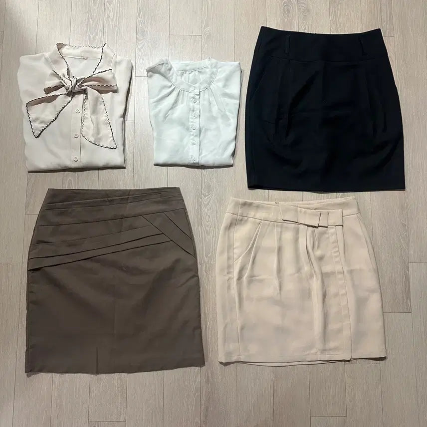[BUNJANG] Suit Skirt Bundle Set with Blouse Service / 정장 스커트 일괄 판매(블라우스 서비스)