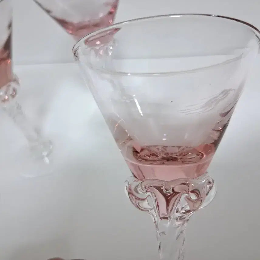 [BUNJANG] Set of 4 Pink Cocktail Glasses / 핑크빛 칵테일잔 4개 세트 장식용 유리잔