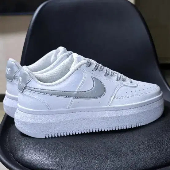 [BUNJANG] Nike Court Vision Alta White/Gray Sneakers 250 / 나이키 코트 비전 알타 흰/회색 운동화 250