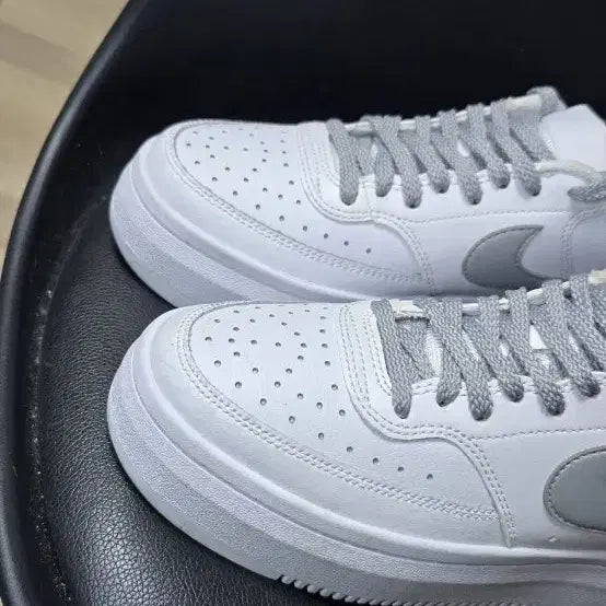 [BUNJANG] Nike Court Vision Alta White/Gray Sneakers 250 / 나이키 코트 비전 알타 흰/회색 운동화 250