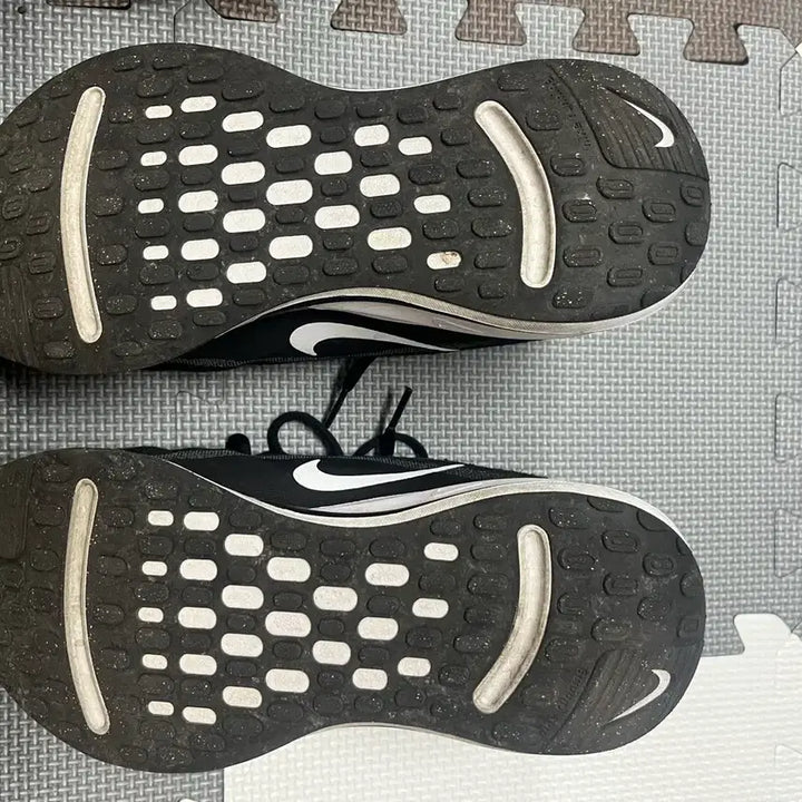 [BUNJANG] Nike Athletic Shoes / 나이키 운동화