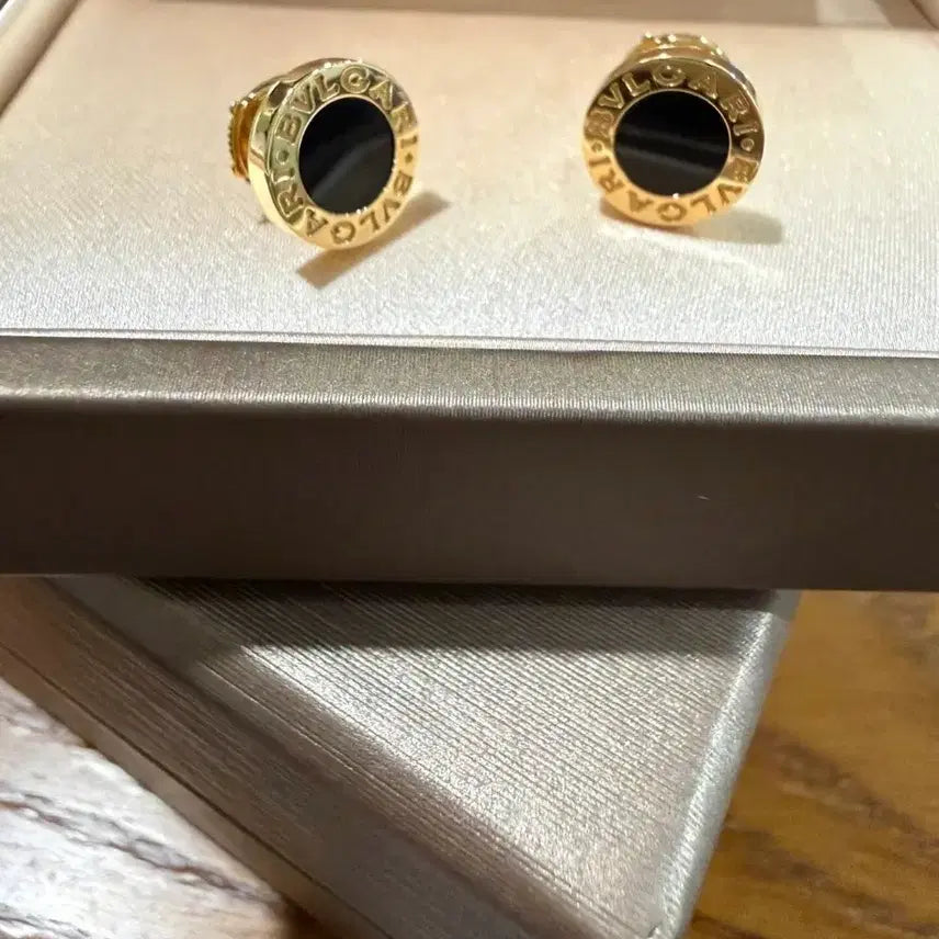 [BUNJANG] Bvlgari Onyx K18 Earrings / 불가리 피어스 오닉스 K18