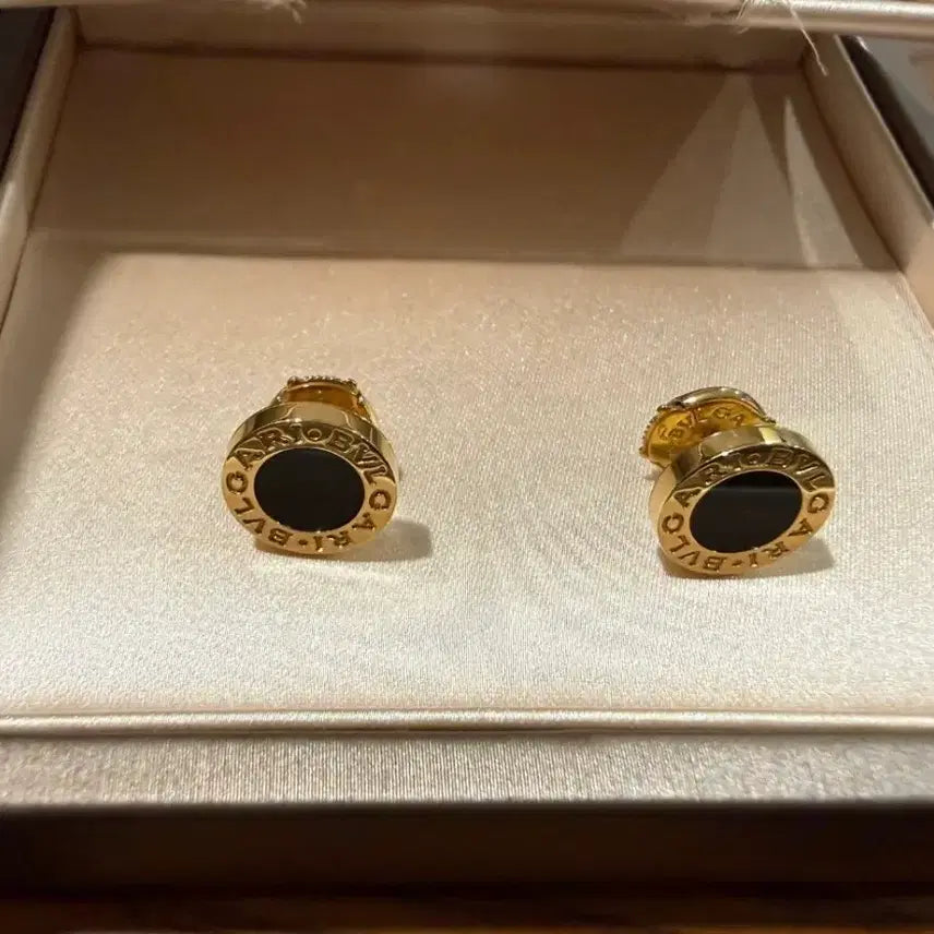 [BUNJANG] Bvlgari Onyx K18 Earrings / 불가리 피어스 오닉스 K18
