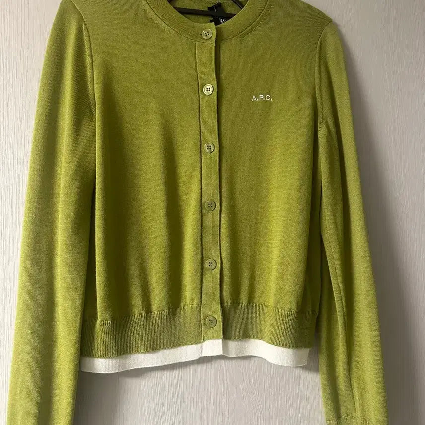 [BUNJANG] A.P.C Olive Green Cardigan / A.P.C올리브그린 가디건