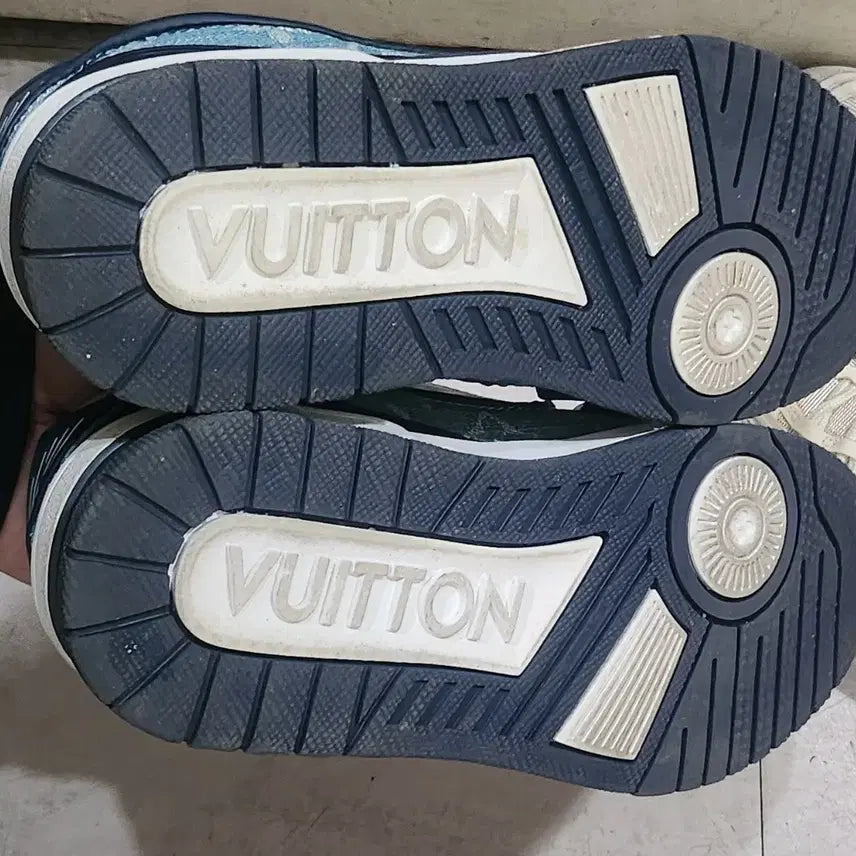 [BUNJANG] Louis Vuitton Trainer Sneakers (245) / 루이비통 트레이너 245 사이즈