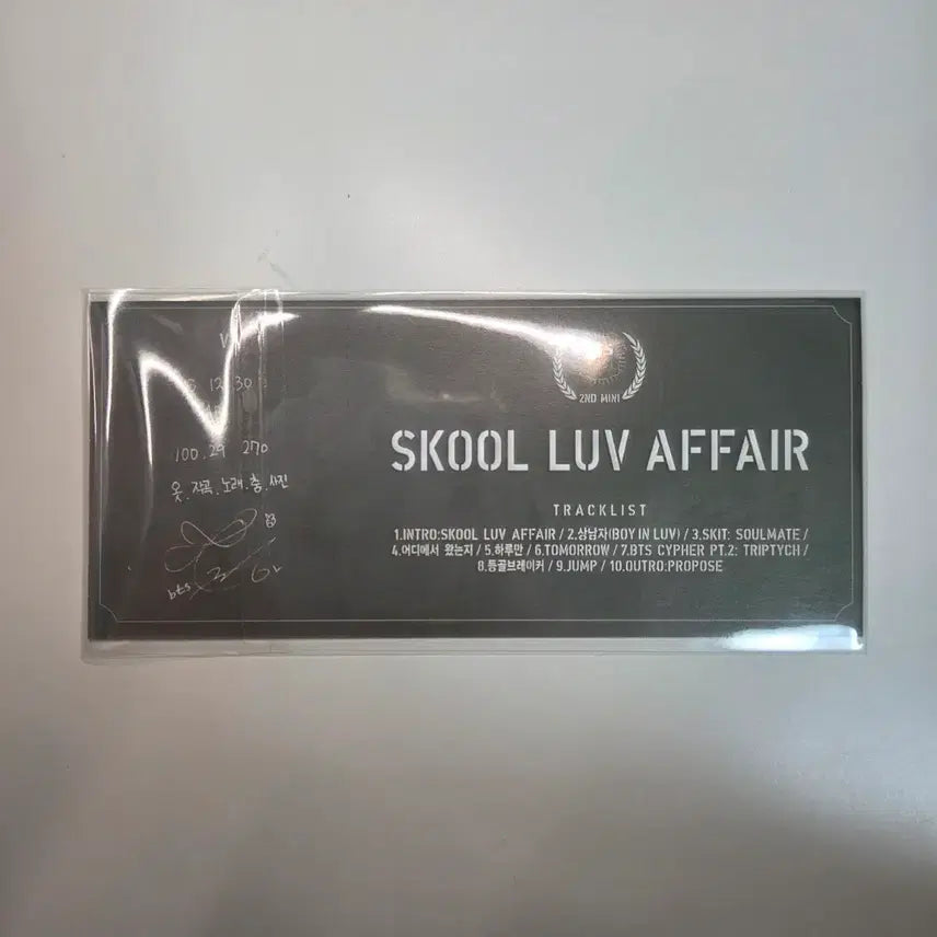 [BUNJANG] BTS V School Luv Affair Boy in Luv Photocard / 뷔 스쿨러브어페어 상남자 포카 / 티켓 (하자X)