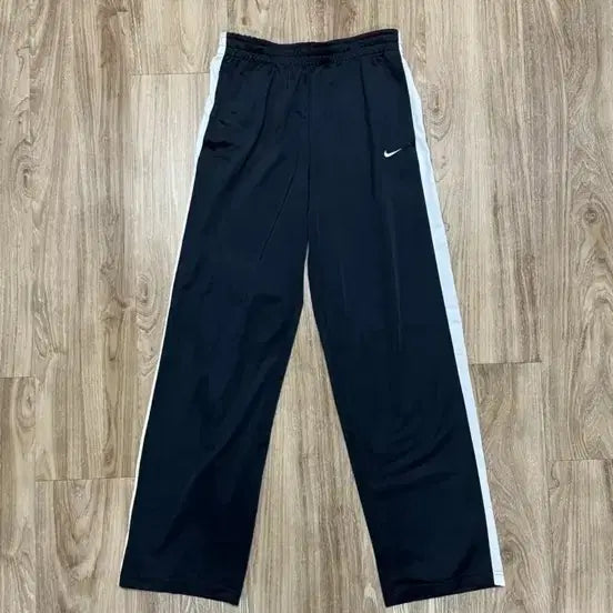 [BUNJANG] Nike Black and White Track Pants Women&