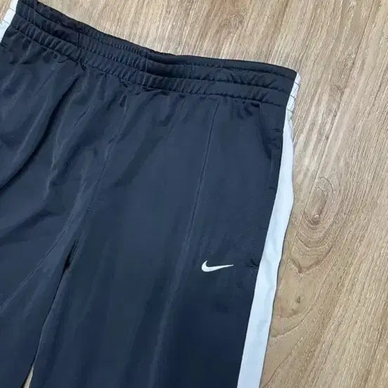 [BUNJANG] Nike Black and White Track Pants Women&