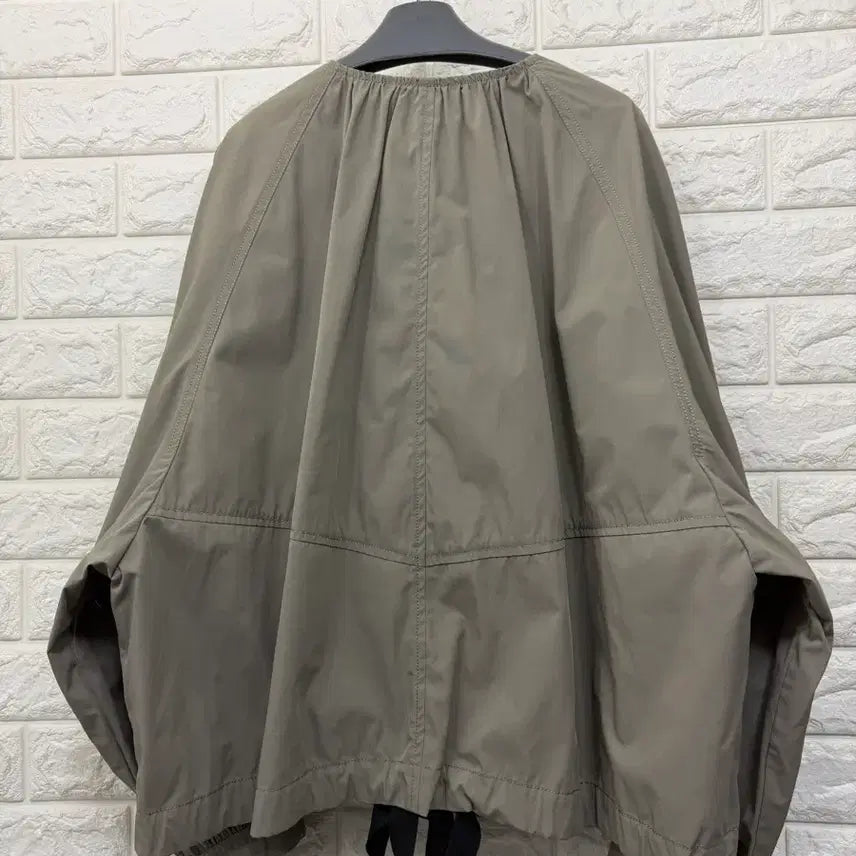 [BUNJANG] Lucky Chouette Volume Sleeve Short Jumper / 럭키슈에뜨 볼륨 슬리브 숏 점퍼 36