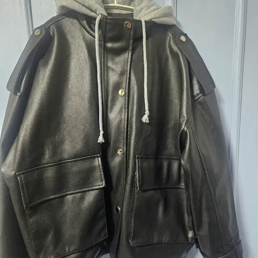[BUNJANG] Black Hooded Leather Jacket for Women / 후드 레더 자켓 블랙 여성용