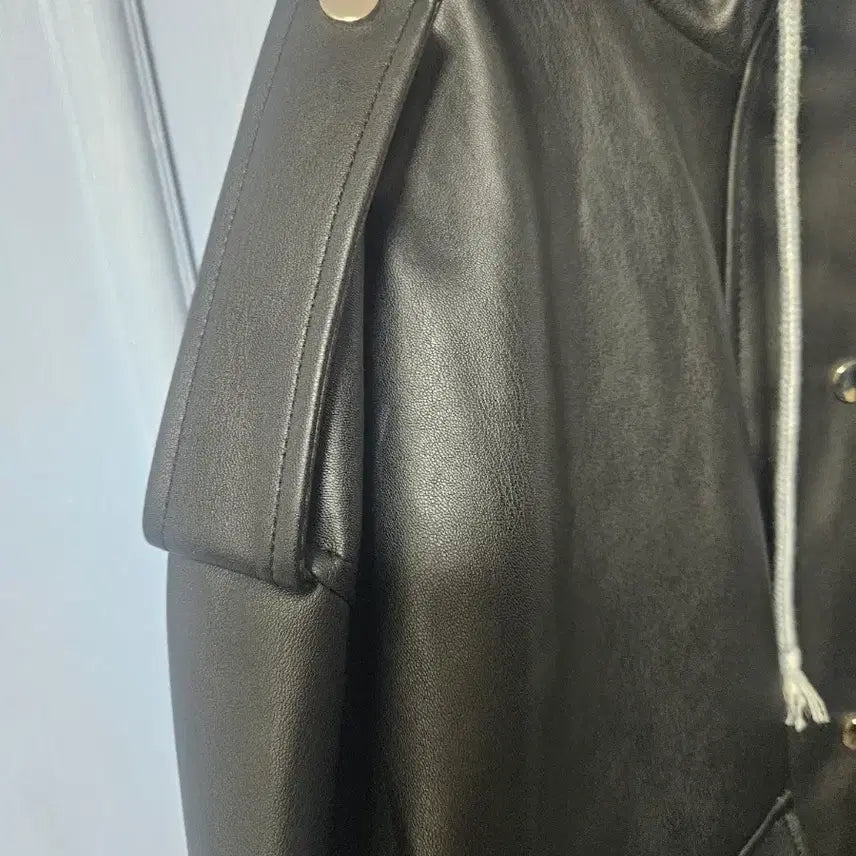 [BUNJANG] Black Hooded Leather Jacket for Women / 후드 레더 자켓 블랙 여성용
