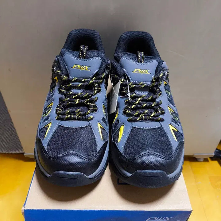 [SOLD OUT] (새상품)남성 260사이즈 트레킹화 등산화 프로월드컵 운동화