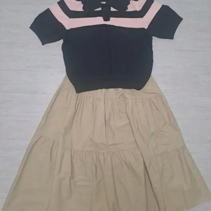 [SOLD OUT] 로즈베이st 여름니트 캉캉스커트