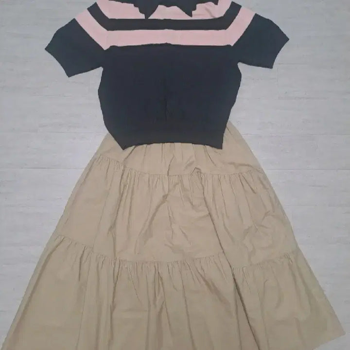 [SOLD OUT] 로즈베이st 여름니트 캉캉스커트