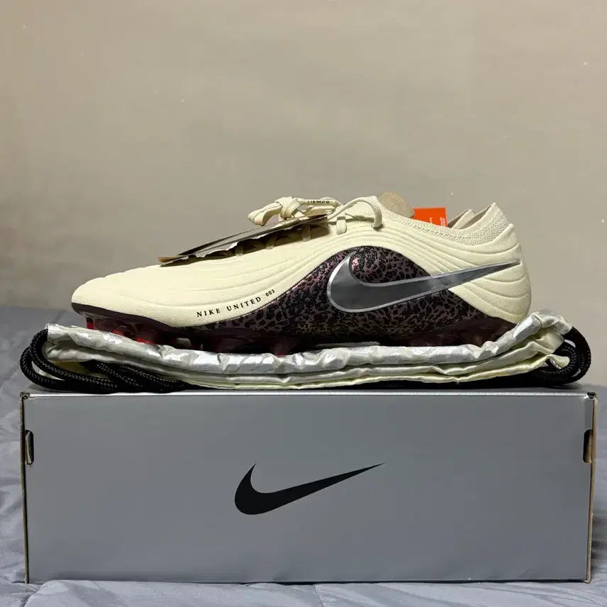 [BUNJANG] Nike Tiempo Maestro Elite United Football Boots / 나이키 유나이티드 티엠포 마에스트로 엘리트 280
