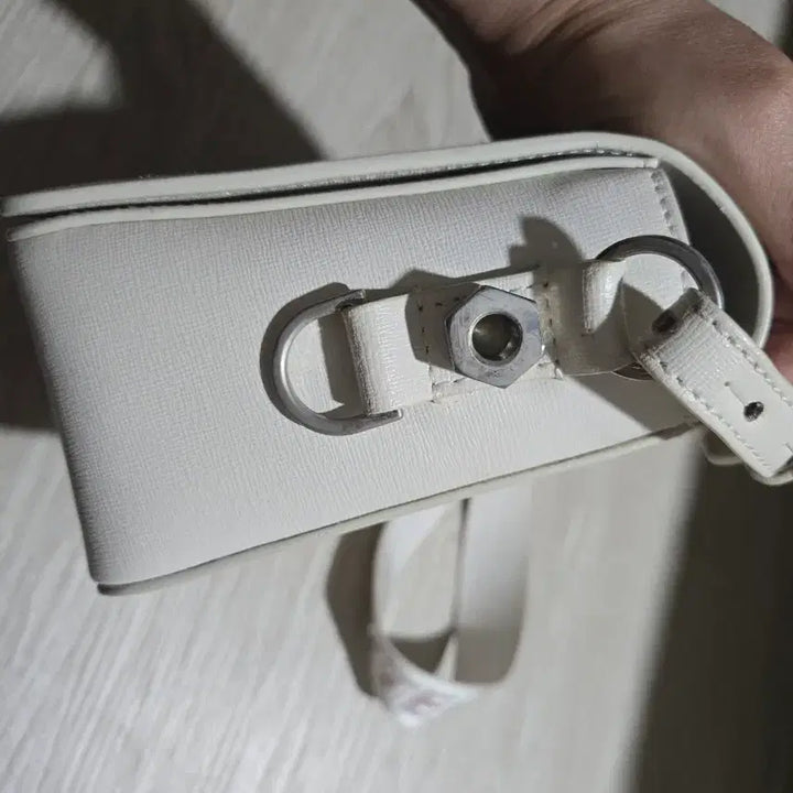 [BUNJANG] Off-White Genuine Stripe Crossbody Bag / OFF-WHITE 정품 스트라이프 크로스백