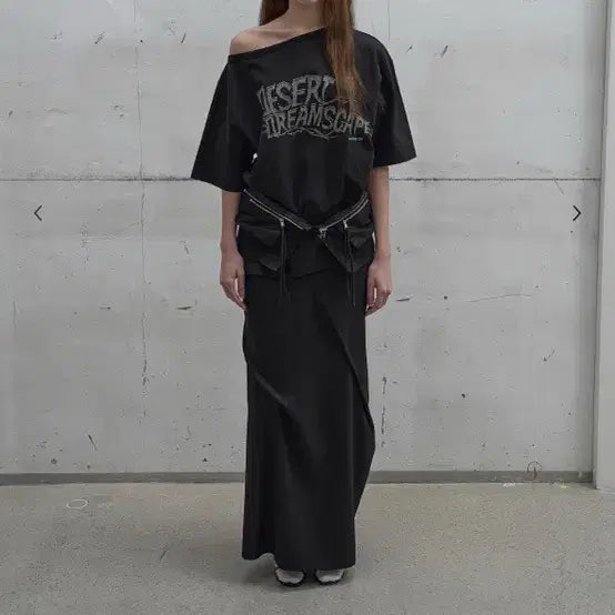 [BUNJANG] LCDC Asymmetrical Off-Shoulder Top / LCDC 블랙 언발란스 오프숄더