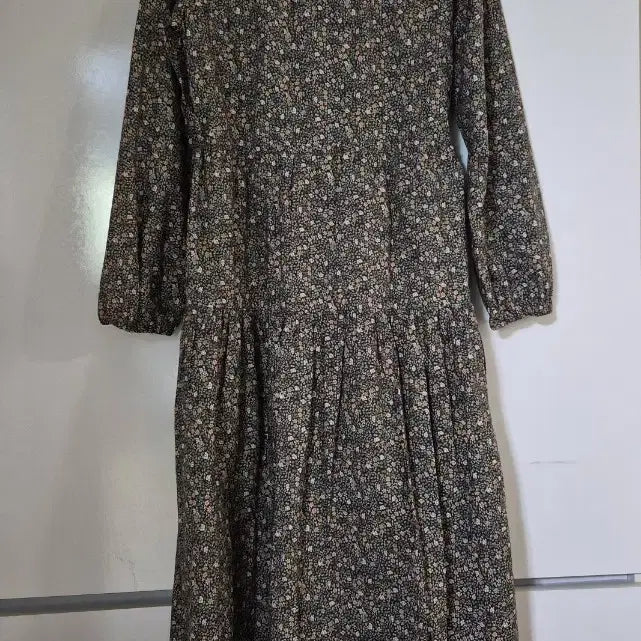 [SOLD OUT] Thursday Island 플라워 롱 원피스