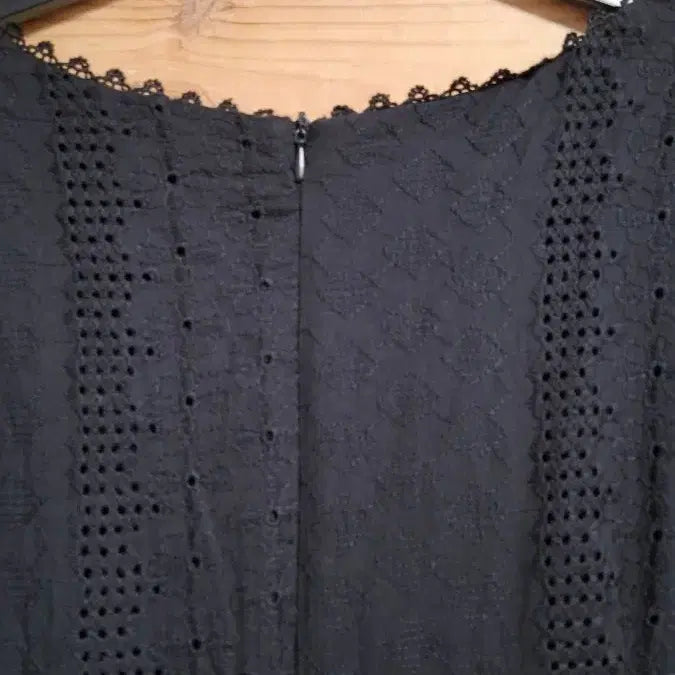 [SOLD OUT] RIRI앤CO 리리앤코 펀칭 롱원피스