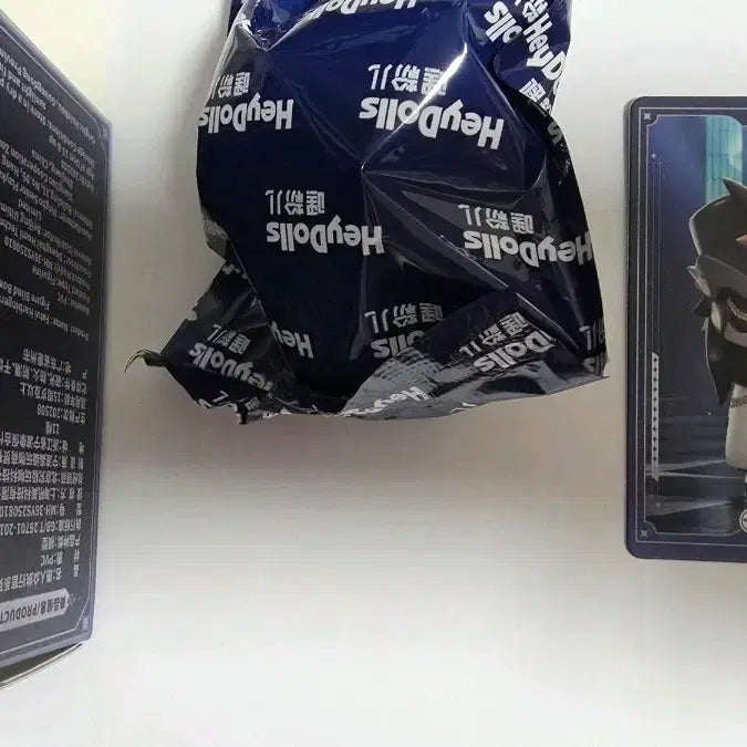 [BUNJANG] Genshin Impact Fatui Capitano Figure (Bonus Pierrot Figure) / 원신 우인단 카피타노 피규어 팝니다 (덤 피에로 피규어)