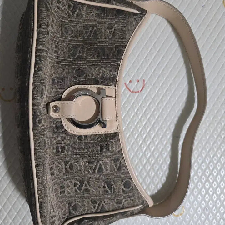 [BUNJANG] Salvatore Ferragamo Gancini Hobo Bag / 페라가모 정품 간치니 호보백