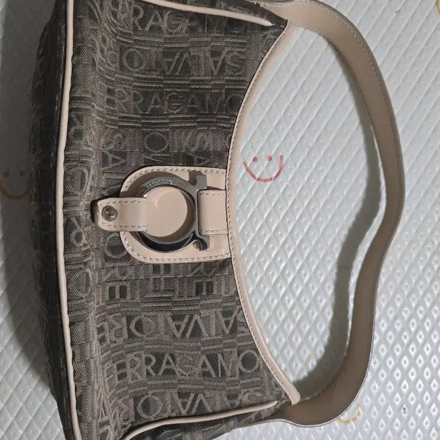 [BUNJANG] Salvatore Ferragamo Gancini Hobo Bag / 페라가모 정품 간치니 호보백