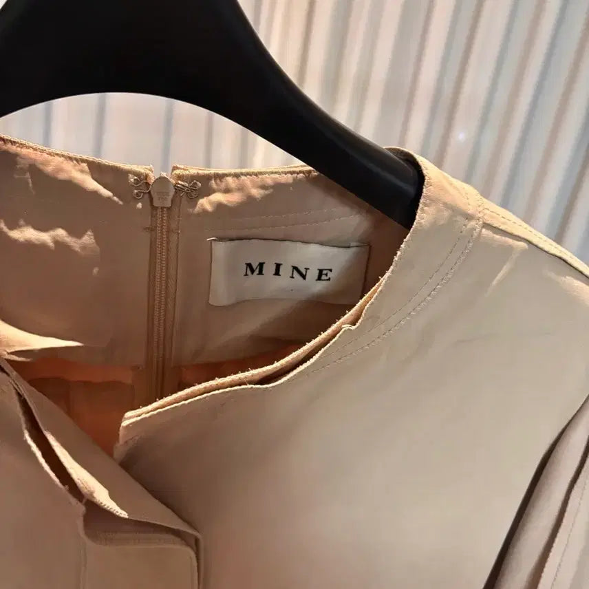 [BUNJANG] Mine Beige Suede-feel Dress / 백화점 한섬 마인 베이지 원피스