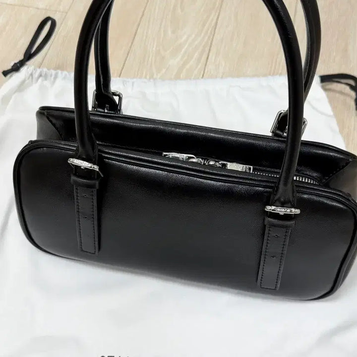 [SOLD OUT] 스탠드오일 스퀘어 볼링백 숄더백 블랙