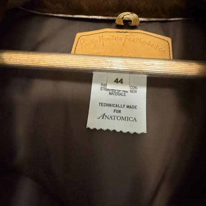 [BUNJANG] Anatomica Rocky Mountain Featherbed Christy Vest (Olive Drab) / 아나토미카 별주 록키 마운틴 페더배드 크리스티 베스트 (44)