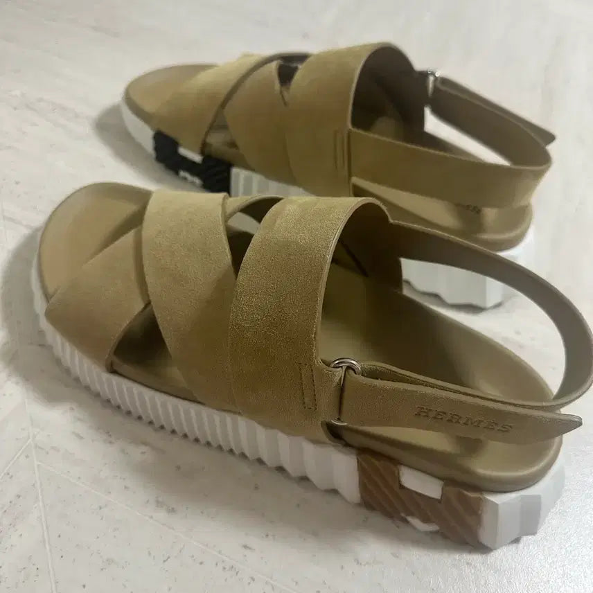 [SOLD OUT] [42] 에르메스 일렉트릭 샌들 스웨이드 고트스킨&amp; 베쥬 알바트르