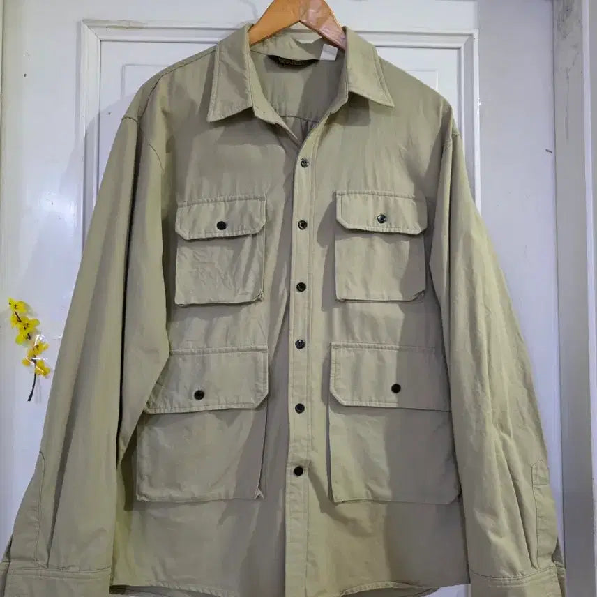 [SOLD OUT] 봄  디자인이쁜  고급스런 면  자켓  깨끗해요 가슴단면61