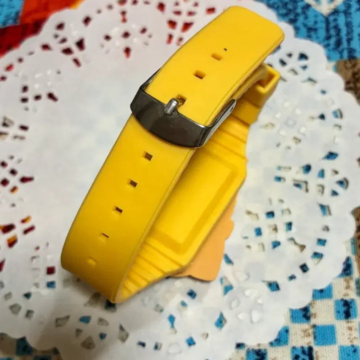 [BUNJANG] Sumikko Gurashi Donkatsu-kun Curry Pants Wristwatch Gacha / 스밋코쿠라시 카레팬츠 입은 돈카츠군 손목 시계 가챠