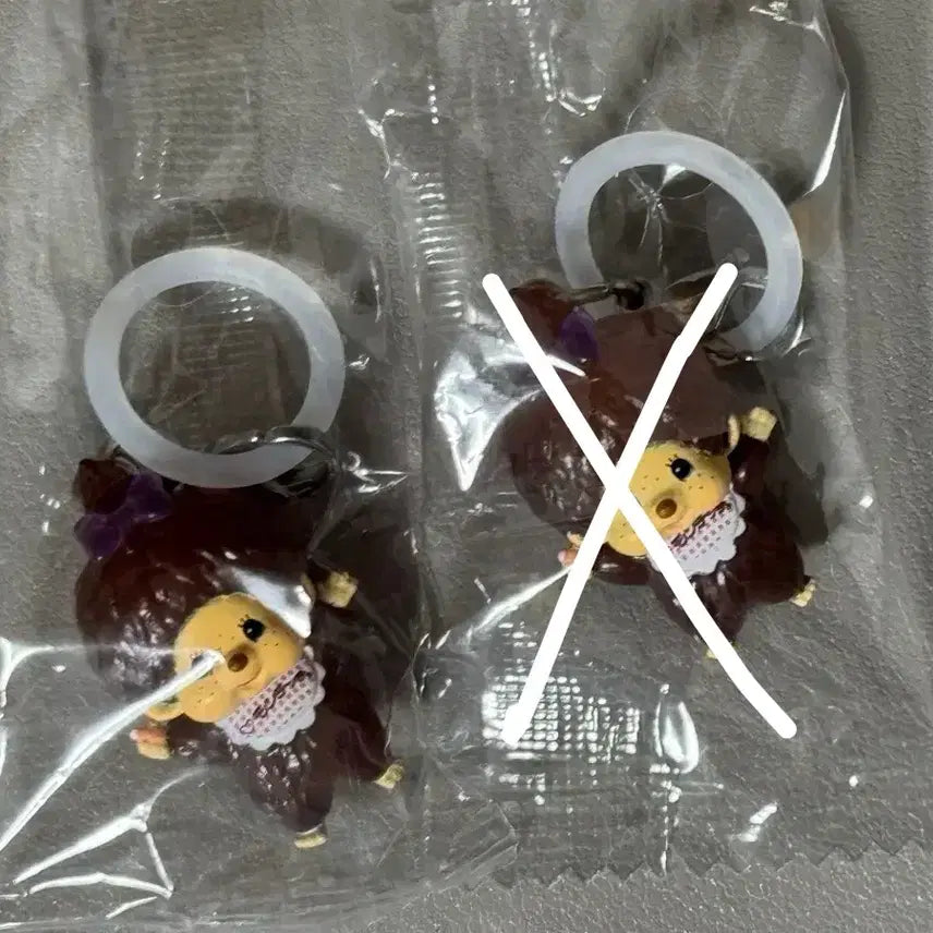 [BUNJANG] Monchhichi Girl Gacha Keyring / 원가이하) 몬치치 메지루시 몬치치걸 가챠 키링 양도