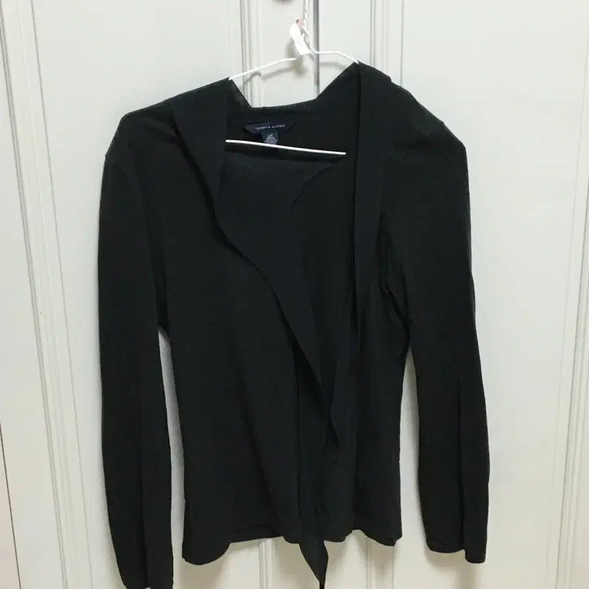 [SOLD OUT] 타미힐피거 언발 랩 긴팔 티셔츠 블랙