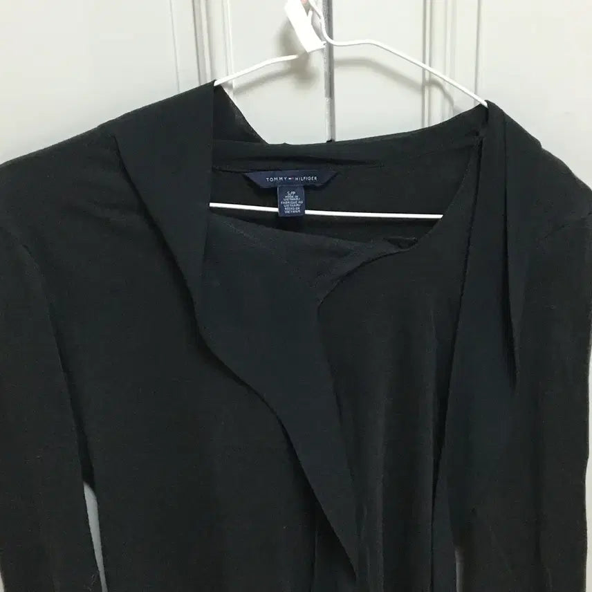 [SOLD OUT] 타미힐피거 언발 랩 긴팔 티셔츠 블랙