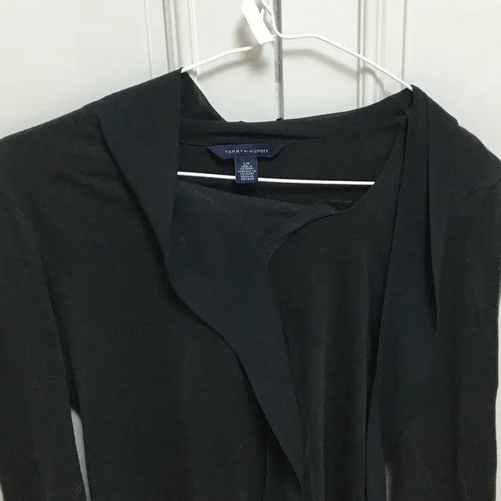 [SOLD OUT] 타미힐피거 언발 랩 긴팔 티셔츠 블랙