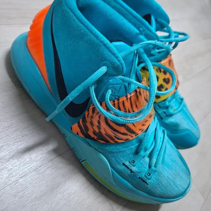 [BUNJANG] Nike Kyrie 6 Aqua Basketball Shoes / 카이리6 아쿠아 농구화 (280)