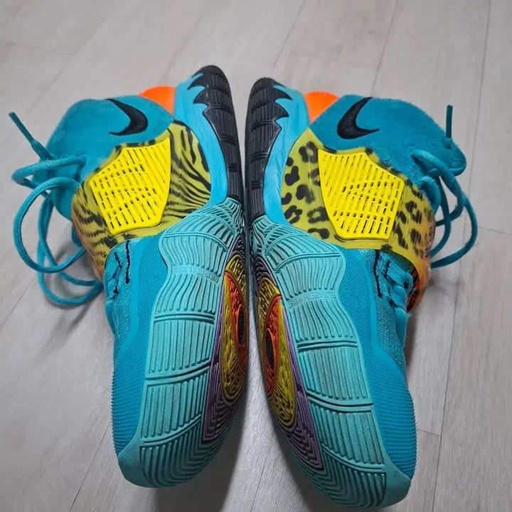 [BUNJANG] Nike Kyrie 6 Aqua Basketball Shoes / 카이리6 아쿠아 농구화 (280)
