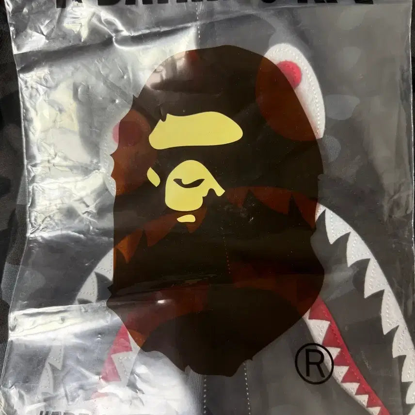 [SOLD OUT] 베이프 후드집업 흑계