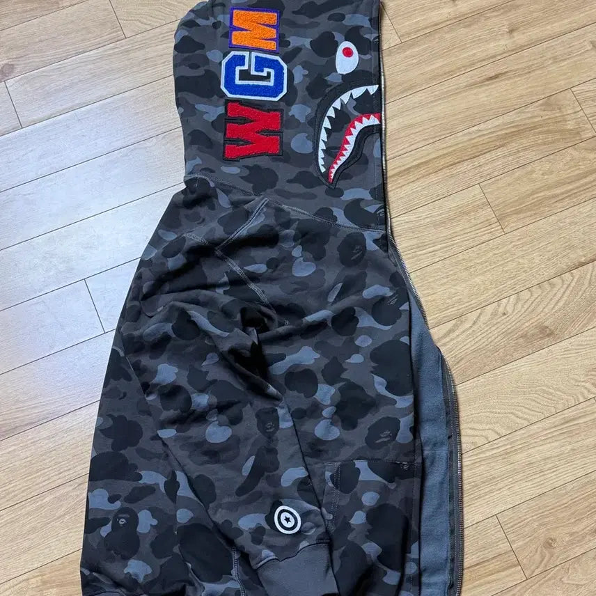 [SOLD OUT] 베이프 후드집업 흑계