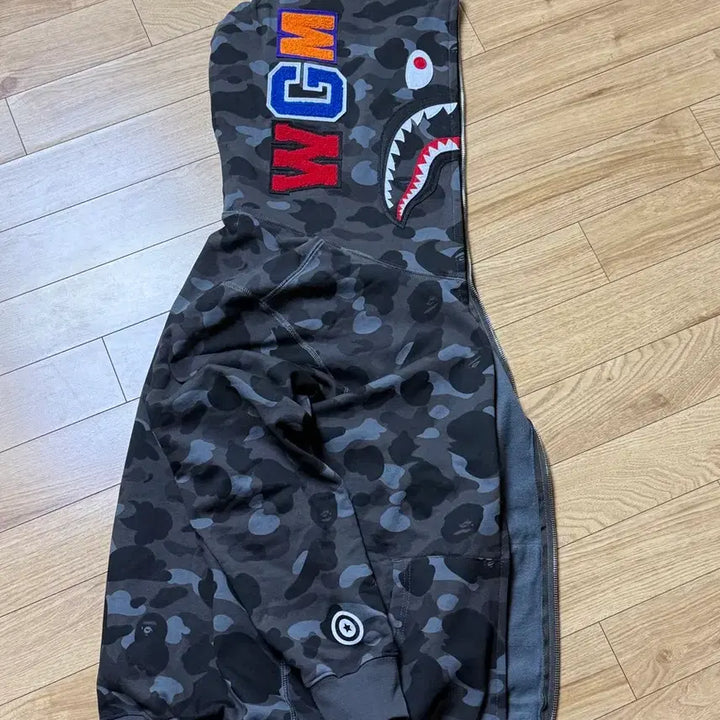 [SOLD OUT] 베이프 후드집업 흑계