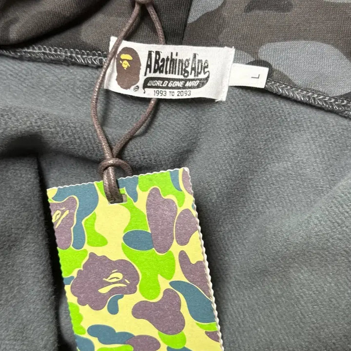 [SOLD OUT] 베이프 후드집업 흑계