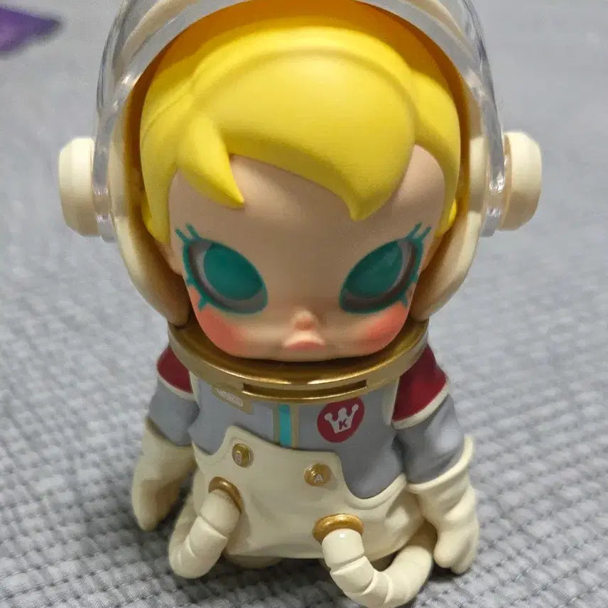 [BUNJANG] POP MART Baby Molly Astronaut Figure / 팝마트 베이비몰리 - 우주비행사