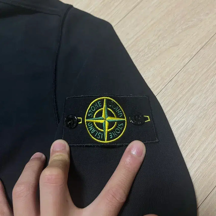 [BUNJANG] Stone Island Black Sweatshirt Size M / [새상품급/M사이즈] 스톤아일랜드 블랙 맨투맨 m사이즈 새상품급