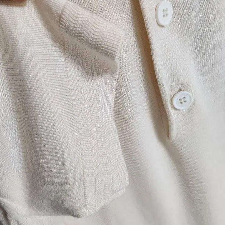 [BUNJANG] Burberry Short-Sleeve Knit Polo Shirt (Ivory, Size S) / 버버리  반팔 카라 니트(S