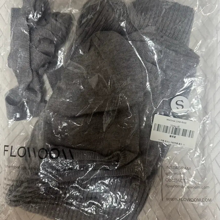 [SOLD OUT] 플로움 Mellow Line Knit 그레이 s 새상품