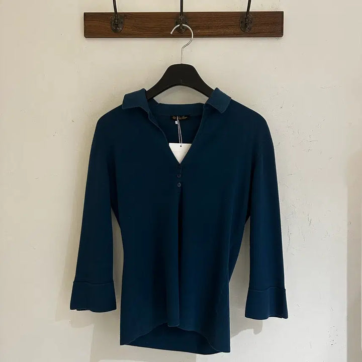 [BUNJANG] Loro Piana V-Neck Collar Knit Sweater / 로로피아나 브이넥 카라 니트