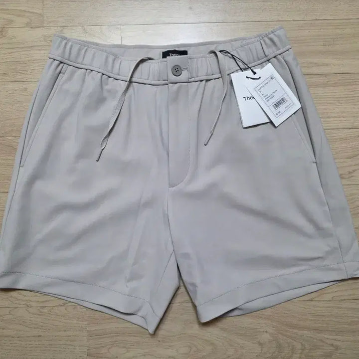 [BUNJANG] Theory Curtis Shorts Sand Beige (Size 31-32) / 띠어리 프리미엄 스트레치 커티스 쇼츠 31-32 샌드베이지  정가 36만